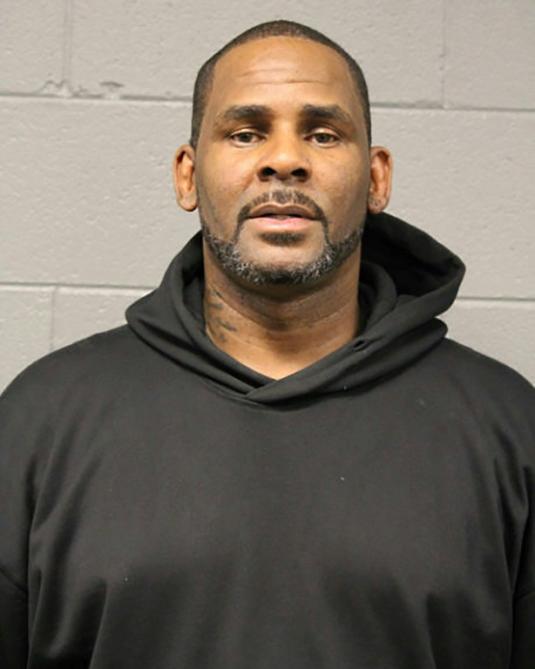 R. Kelly inculpé pour pédophilie et abus sexuels R. Kelly inculpé pour pédophilie et abus sexuels