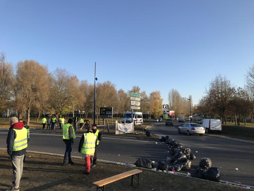 les gilets jaunes toujours