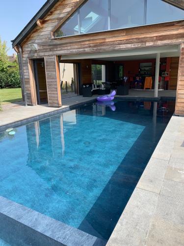 Charlet Piscines Une Histoire De Famille