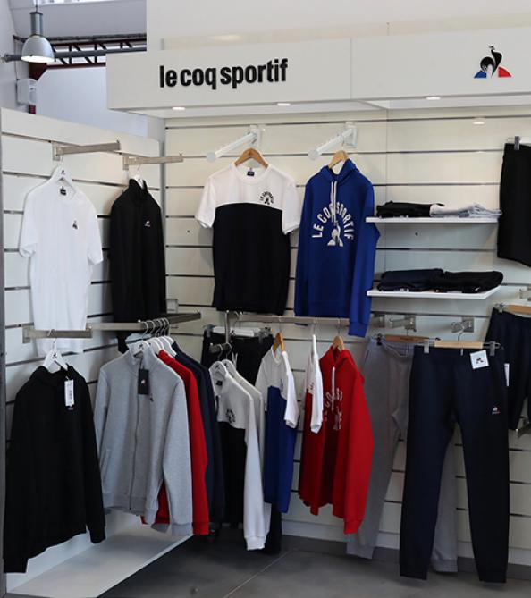 Dans l usine du Coq Sportif a Romilly