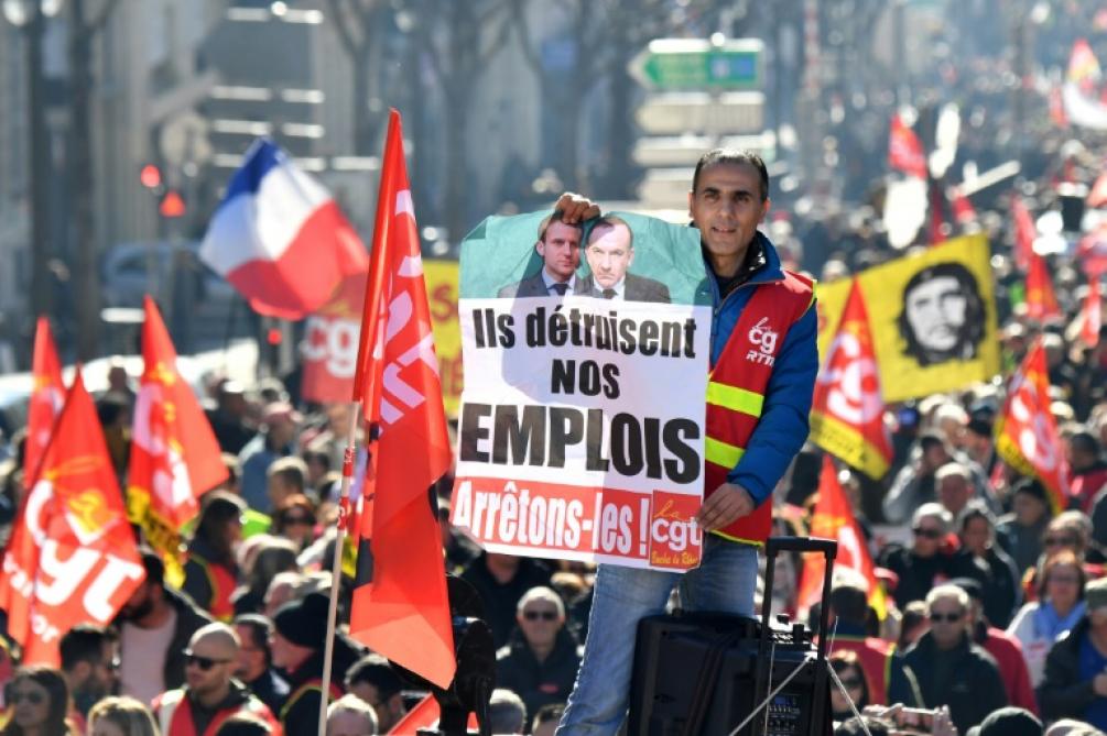 Cgt Et Gilets Jaunes Manifestent Main Dans La Main