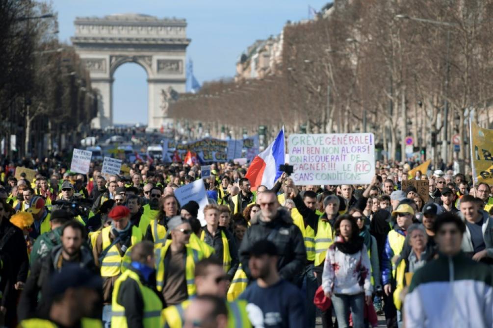Le Mans Manifestation De Gilets Jaunes Trois Casseurs