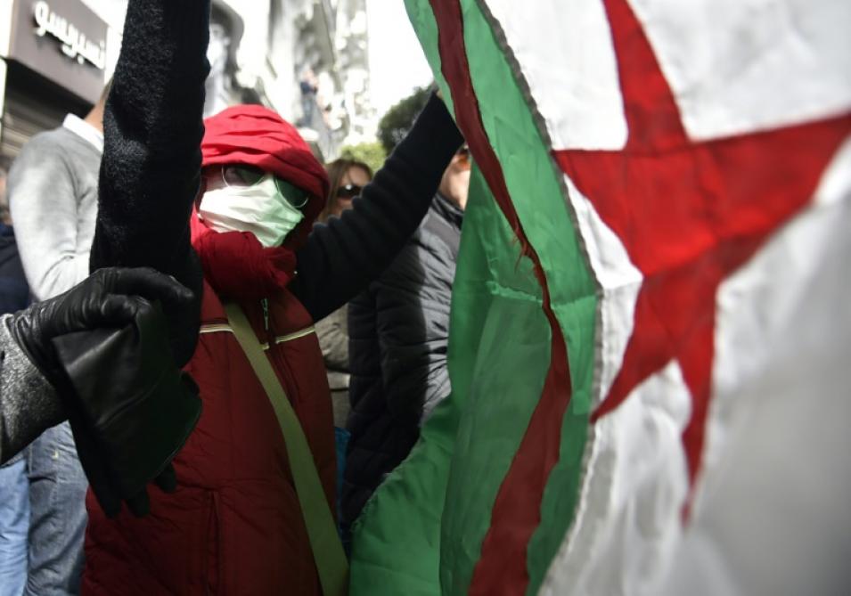 Malgré La Police Nouvelle Manifestation à Alger Contre Un 5e Mandat