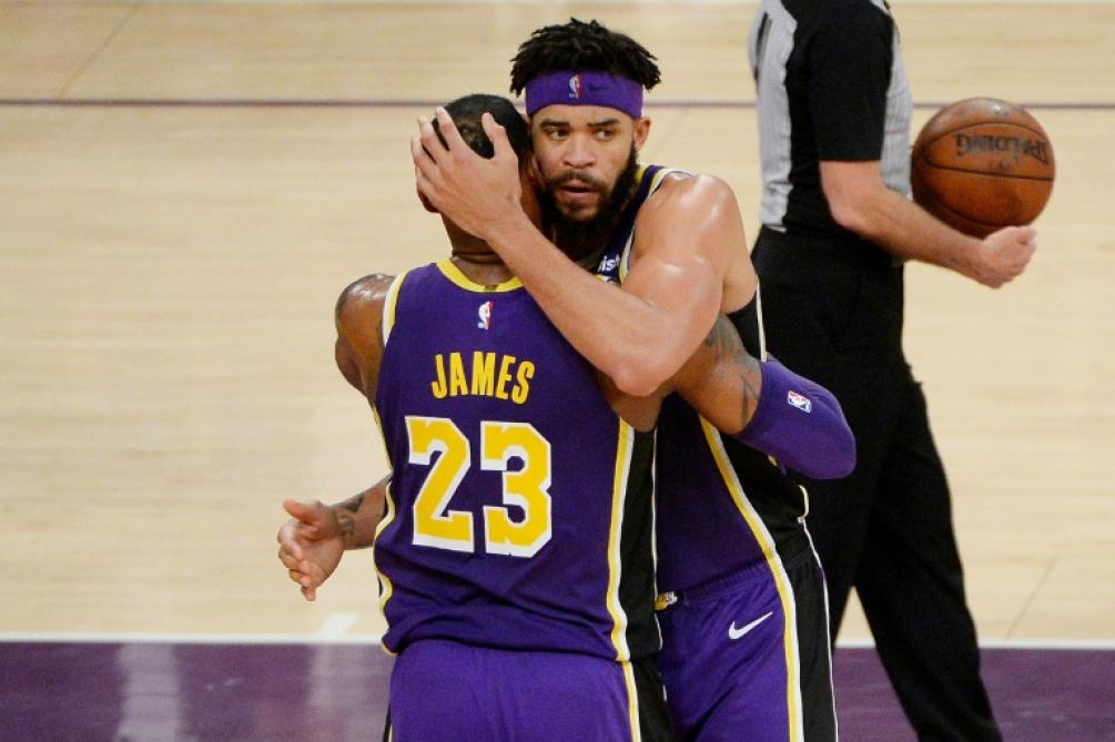 Lebron james depasse shop jordan