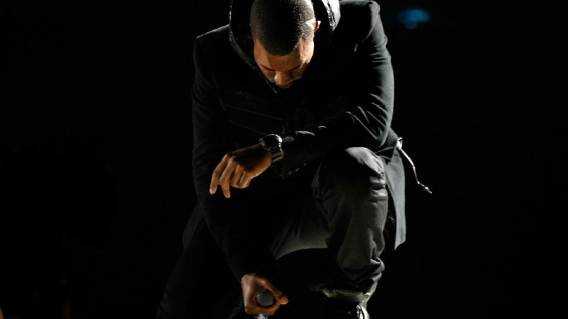Des baskets de Kanye West vendues 1 8 million de dollars record