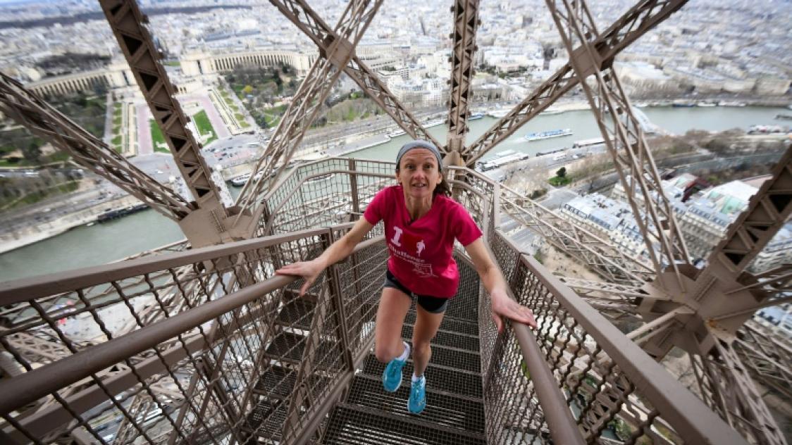 Combien De Marches D Escaliers Compte La Tour Eiffel