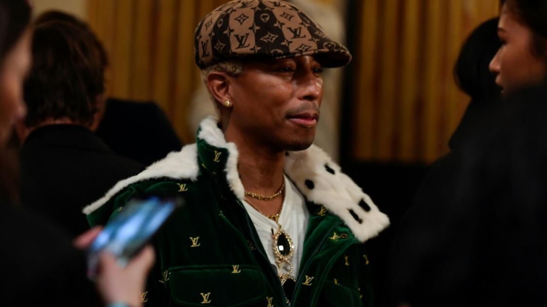 Pharrell Williams debutta alla sfilata di Louis Vuitton 2023