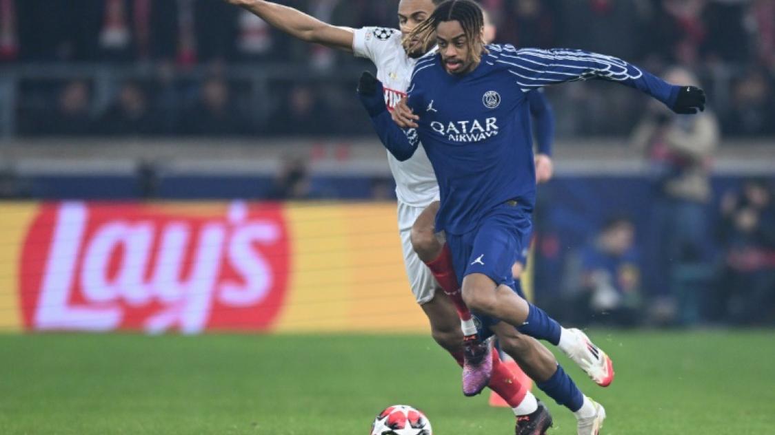 Programme Allemand Stuttgart - Paris SG (PSG) - Très Bel état - Collector