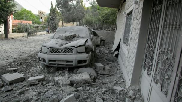 Destructions dans le village de Chebaa, dans le sud du Liban, après une frappe israélienne le 26 avril 2024