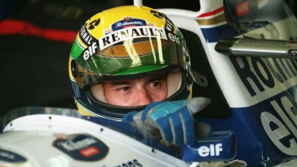 Ayrton Senna, dans le baquet de sa Williams-Renault à la veille de sa mort, le 30 avril 1994 à Imola