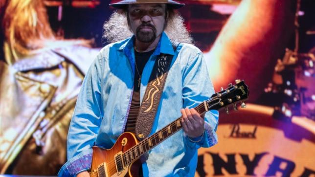 Le guitariste Gary Rossington, du groupe Lynyrd Skynyrd, en concert à Arlington, au Texas, le 11 mai 2019