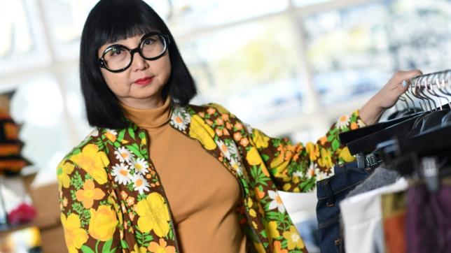 La styliste et costumière Shirley Kurata, nommée aux Oscars pour Everything Everywhere All at Once, dans sa boutique à Los Angeles, le 2 mars 2023