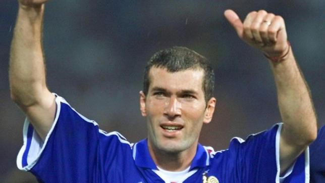 Zinedine Zidane, alors capitaine de l