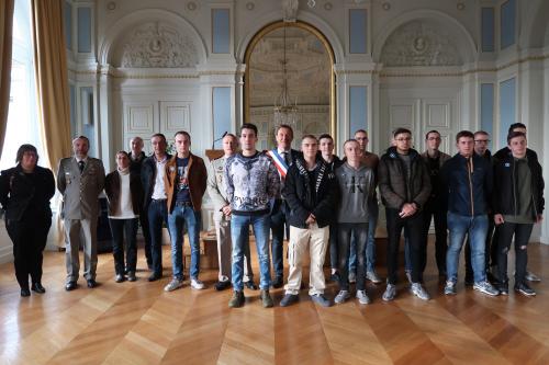 Laon Ils Ont Signe Leur Contrat D Engagement Dans L Armee