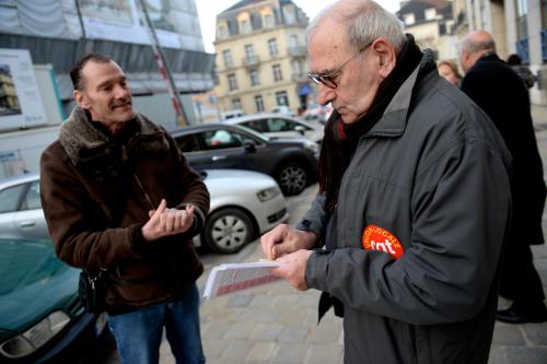 Pour la CGT, «la Caisse d'épargne est en danger» dans le ...
