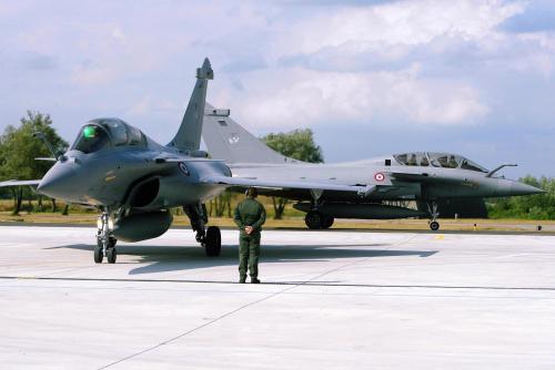 Des Avions De Chasse Francais Decollent En Urgence Pour Eloigner