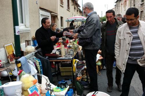 Brocantes Concerts Expos Plus De Sorties Dans La Region