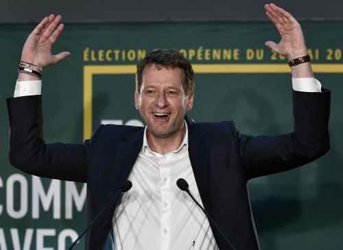 Europeennes 2019 Macron Prend Une Claque Vague Verte Pas De Changement De Cap Suivez Les Reactions En Direct