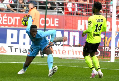 Football Edouard Mendy Le Gardien Du Stade De Reims Evoque Son Avenir
