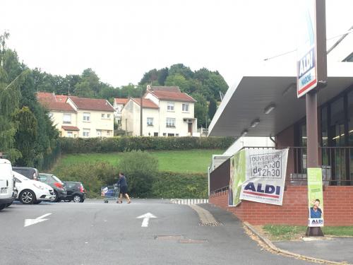 aldi rue du theux devrait etre bientot renove a charleville