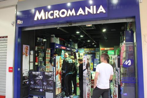 jeux video le proprietaire de micromania va fermer jusqu a 200 magasins