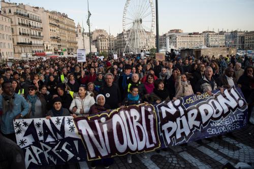 Un an après la catastrophe de la rue d’Aubagne, des milliers de Marseillais dans la rue - L'Union