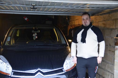 Il Cherche Un Local Pour Son Nettoyage De Voitures A Revin