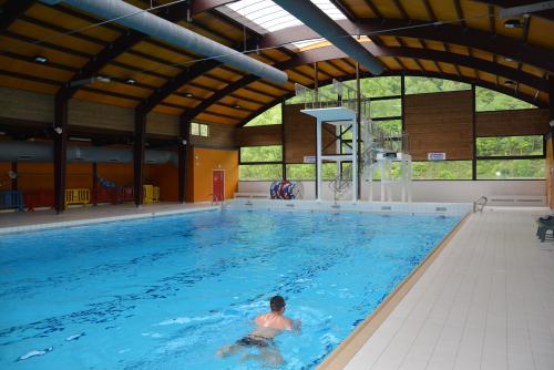 les travaux de la piscine de revin sortent la tete de l eau