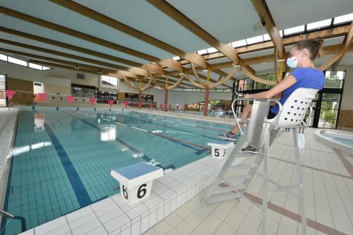 piscines stades salles de sport le pass sanitaire sera t il obligatoire