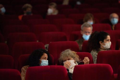 Voici les nouvelles mesures pour les restaurants, cinémas 