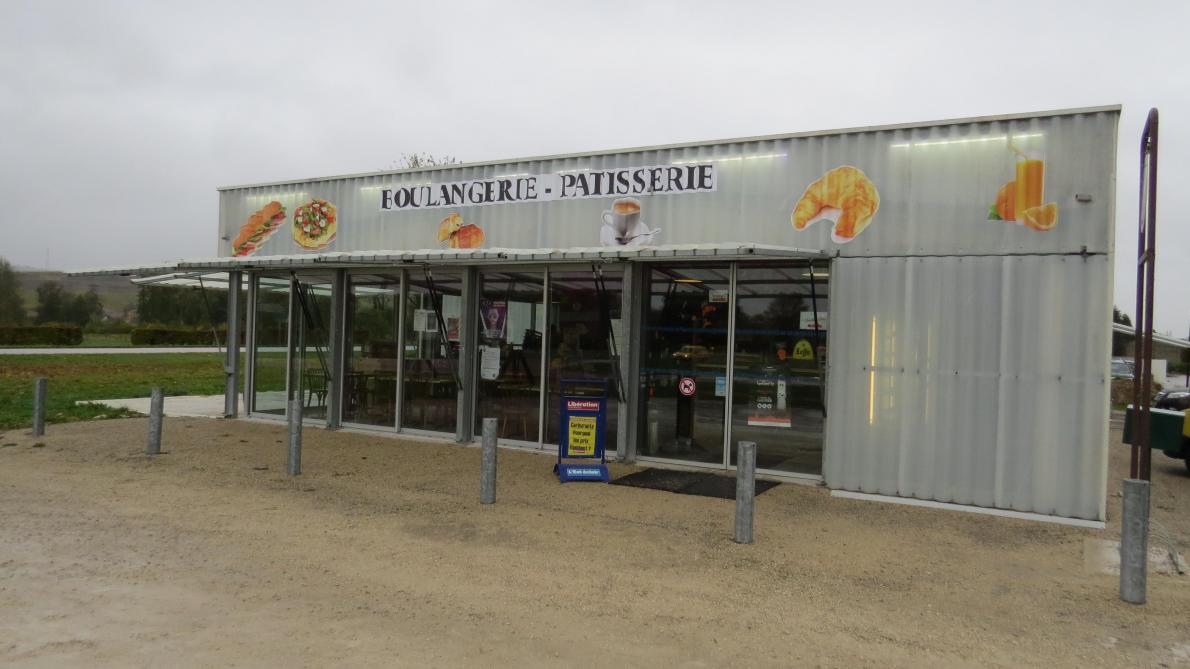 Neuville Sur Seine La Boulangerie Visitee Pendant La Nuit