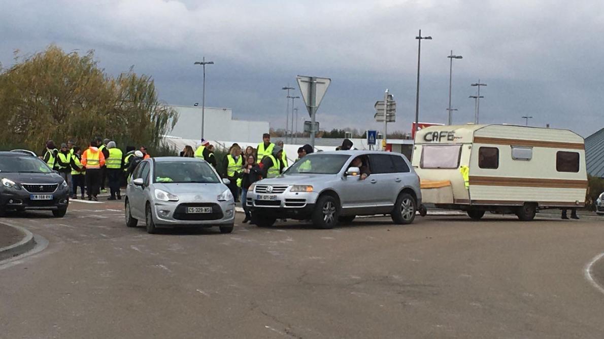 à Romilly Sur Seine Les Gilets Jaunes Bloqueront Jusquau 2