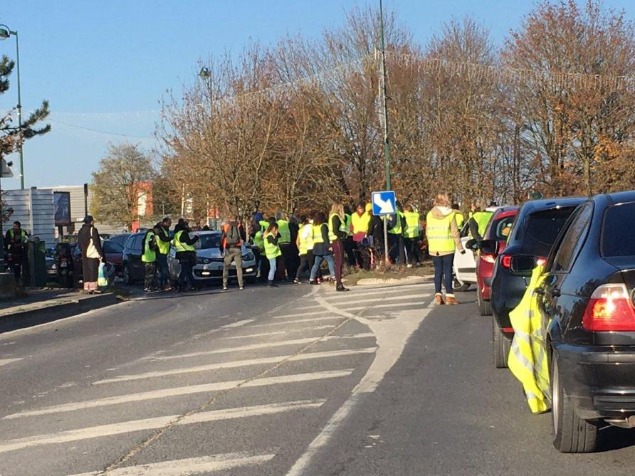 Trois Gilets Jaunes De Reims Jugés Pour Avoir Frappé Un