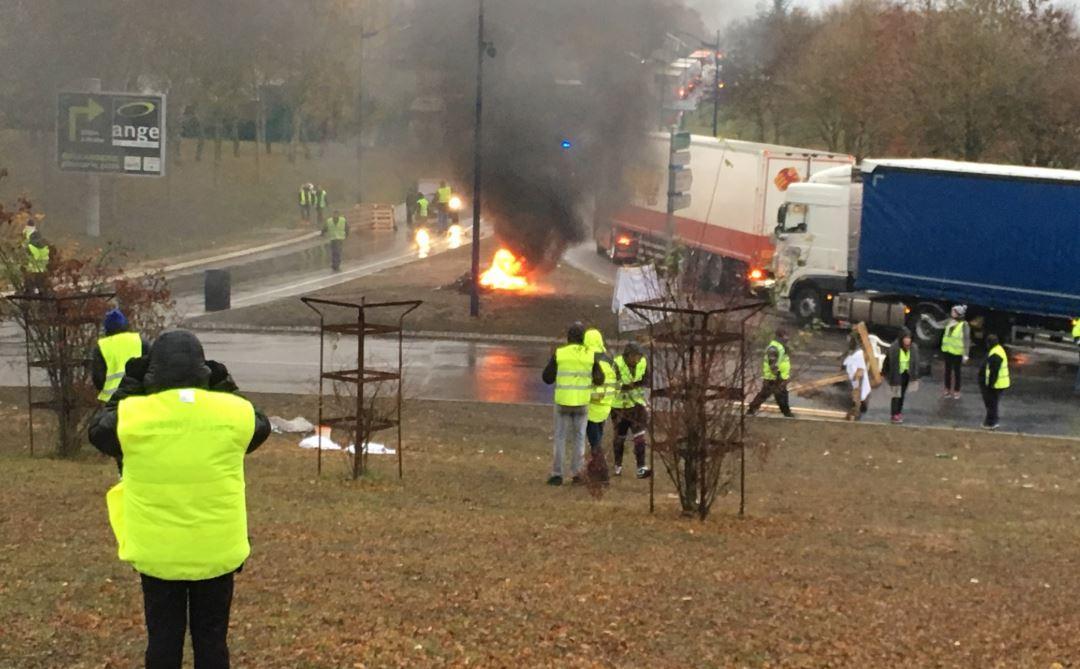 Videos Gilets Jaunes Les Forces De Lordre Interviennent