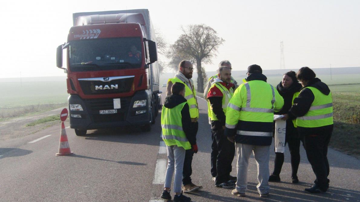 Les Gilets Jaunes Darcis Sur Aube De Nouveau Mobilisés