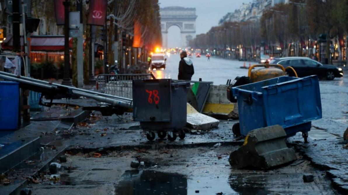 Gilets Jaunes Six Intox Sur La Manifestation Du 24