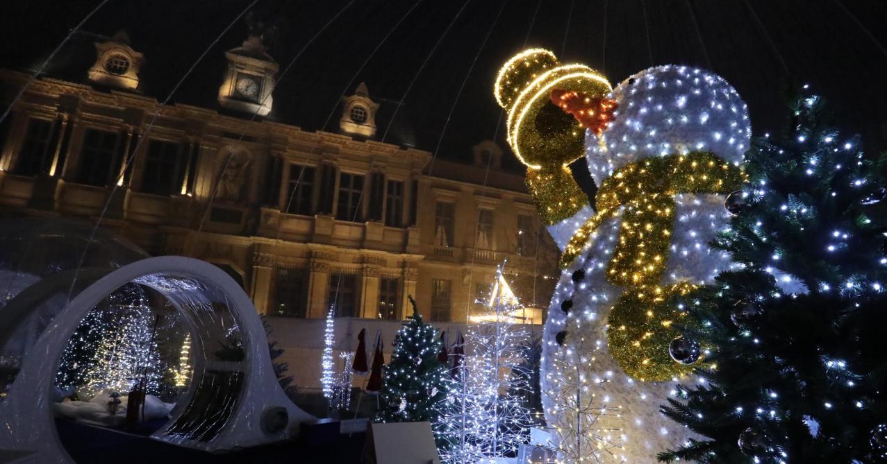 Image de Etoile: Boule De Noel Troyes Horaires