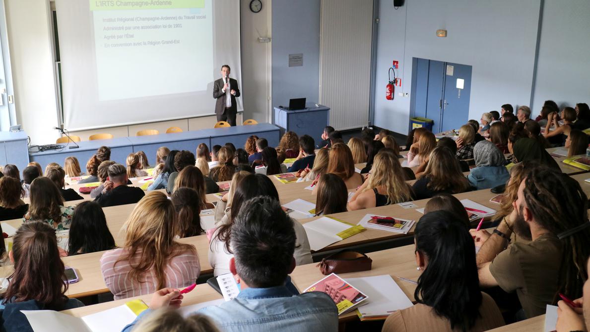 Devenir Educateur Technique Specialise Avec L Irts Champagne Ardenne