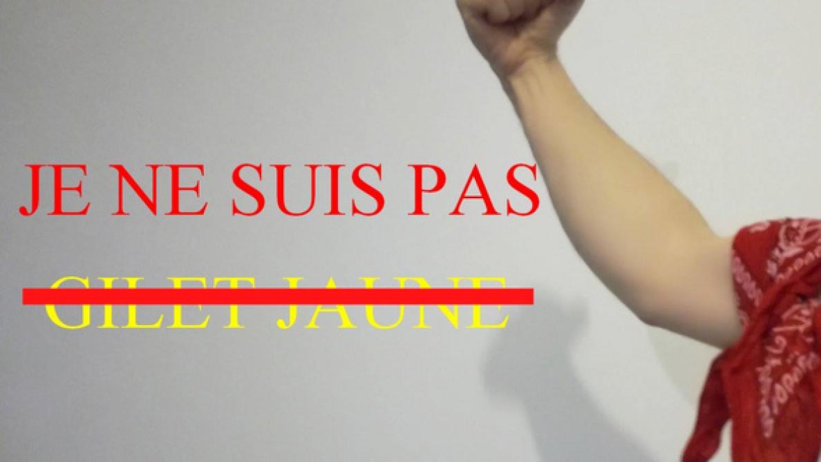 Les Foulards Rouges Simposent Face Aux Gilets Jaunes