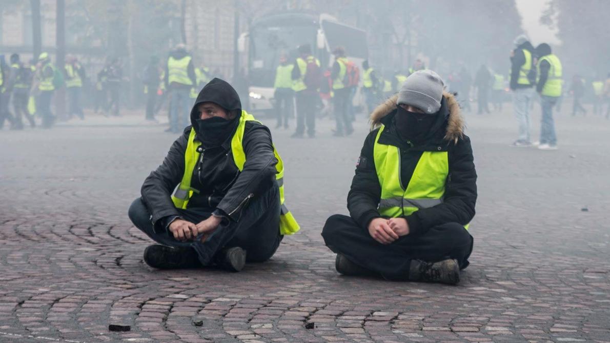 Gilets Jaunes Garde à Vue Prolongée Pour Deux Châlonnais