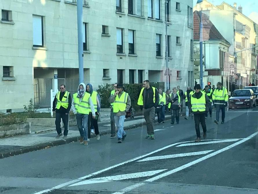 A Reims Les Gilets Jaunes Manifestent Cet Après Midi