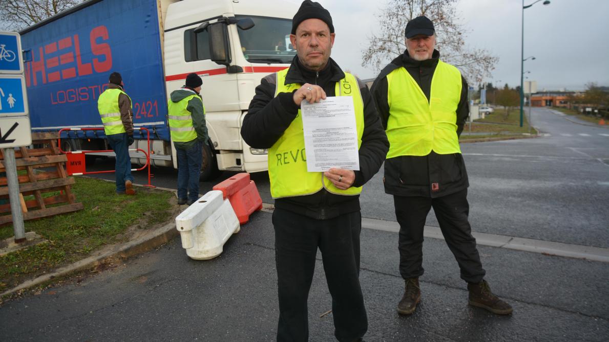 Gilets Jaunes à Fougères Une Habitante Porte Plainte