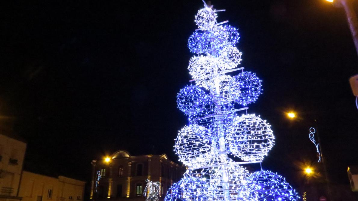 Marche Patinoire Corrida Pour Un Joyeux Noel A Romilly Sur Seine