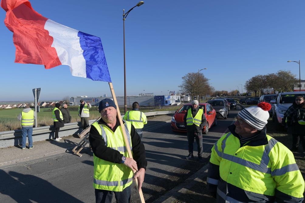 Gilets Jaunes Appel à Un Blocage Général Du Centre Ville