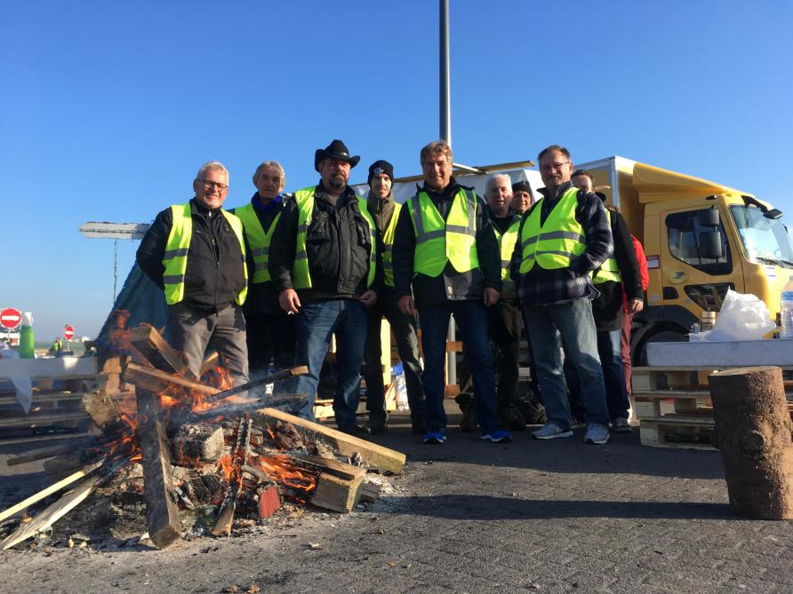 Les Gilets Jaunes De Châlons Seront Sur Le Marché Mais Aussi