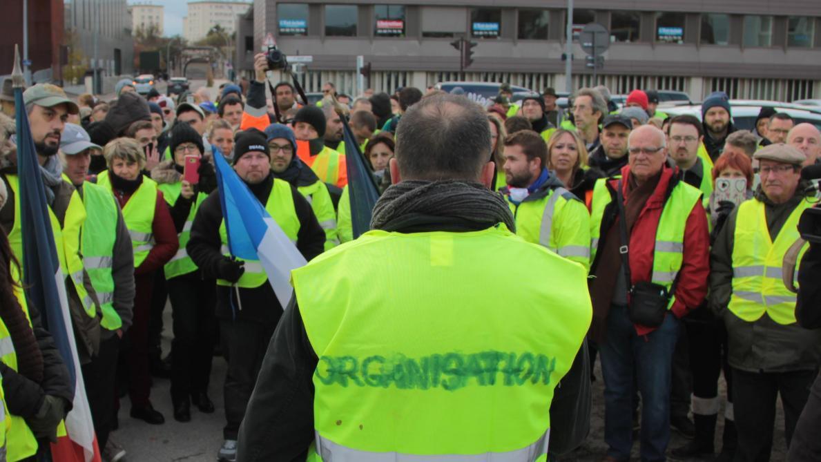 Gilets Jaunes Interdiction De Manifestations à Troyes Samedi