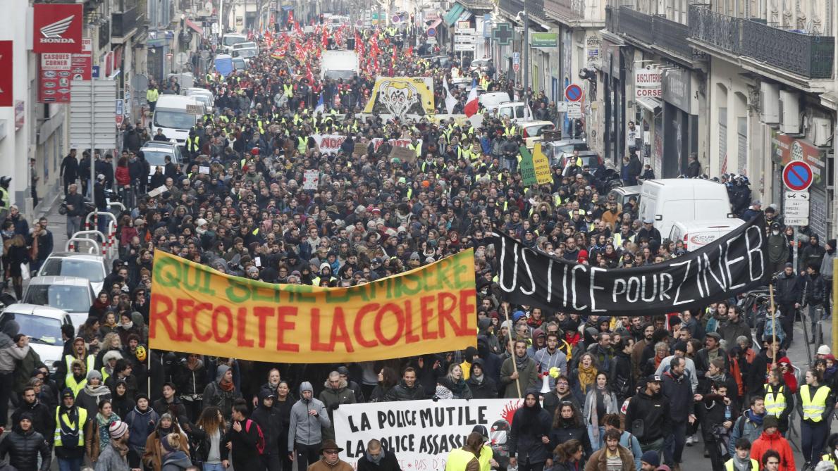 Direct Acte V Des Gilets Jaunes Une Centaine De Gardes à