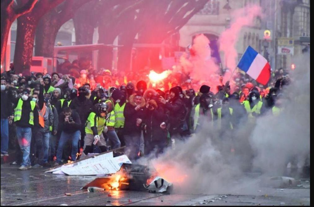 Gilets Jaunes Acte Vi Faible Mobilisation Au Matin Pour