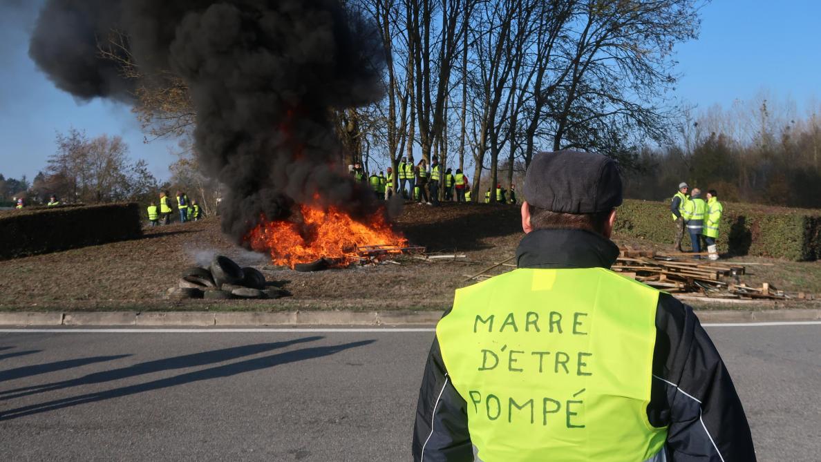 Une Trêve De Noël Pour Les Gilets Jaunes De Vitry Le