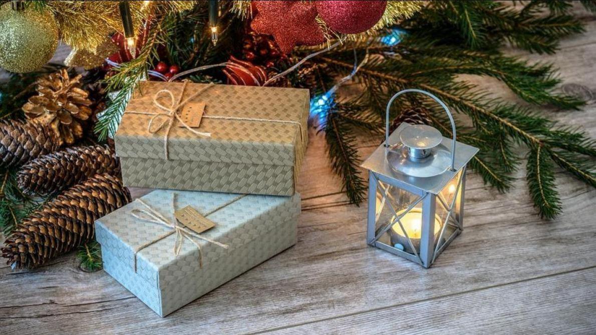 Des Milliers De Cadeaux Revendus Sur Internet